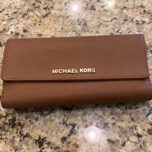 Michael kors wallet